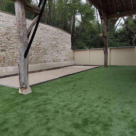 Le Bacchus Villa Chablis Exterior photo